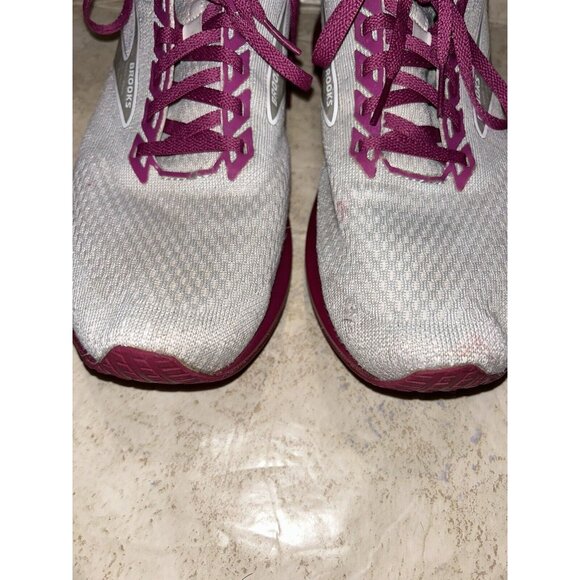 Brooks Levitate 5 GTS Gray Pink Comfort Low Top Running Shoes Womens Size 11 - Picture 6 of 10